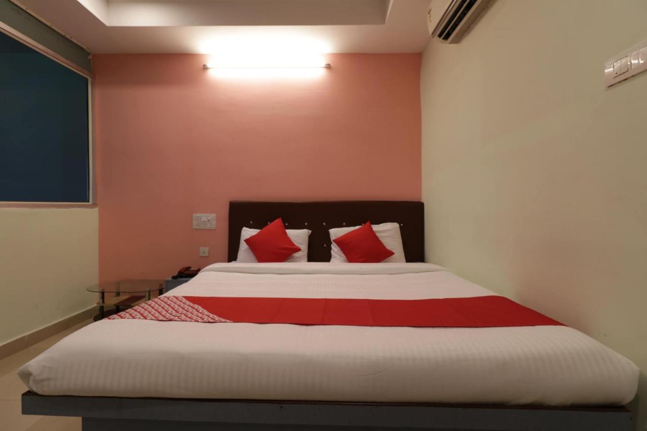 Oyo 29259 Hotel Rama Royal Nellore Εξωτερικό φωτογραφία